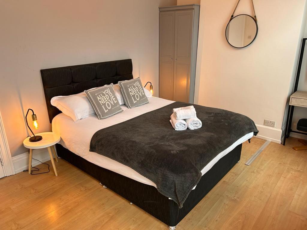 Glencoe Holiday Apartments Γουίτμπι Εξωτερικό φωτογραφία
